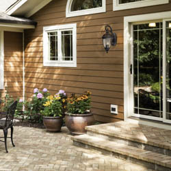 Knob Hill Cast 3-Light Outdoor Wall Lantern
